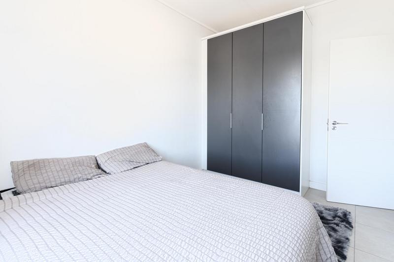 To Let 2 Bedroom Property for Rent in Somerset West Western Cape